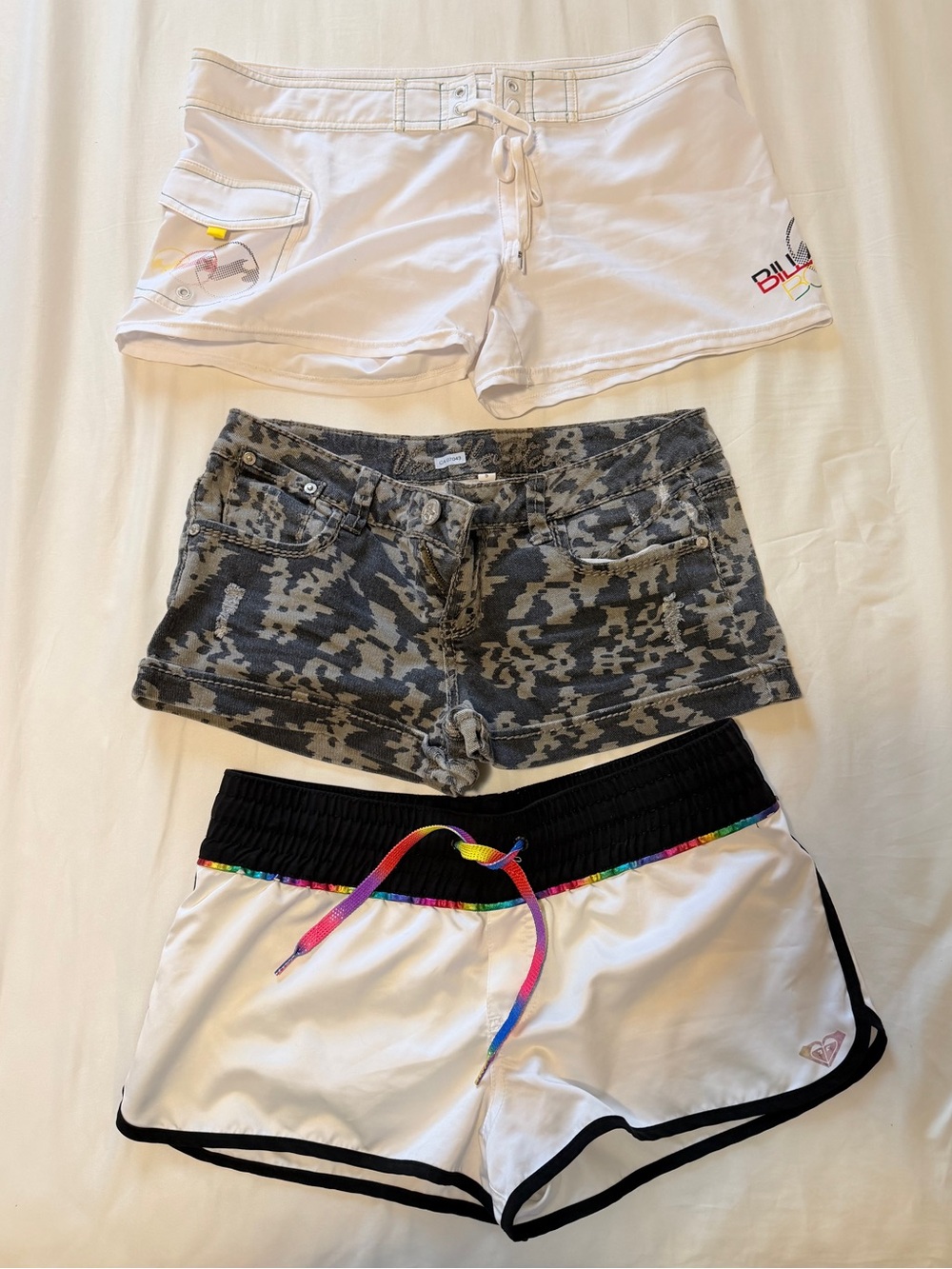 Roxy /Billabong/ unknown Shorts with Black Waistband and Rainbow Drawstring